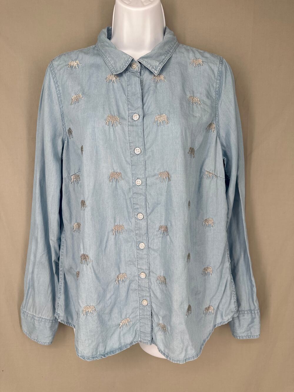 Crown Ivy Top Womens Medium Blue Chambray Elephant Print Button Casual Boho